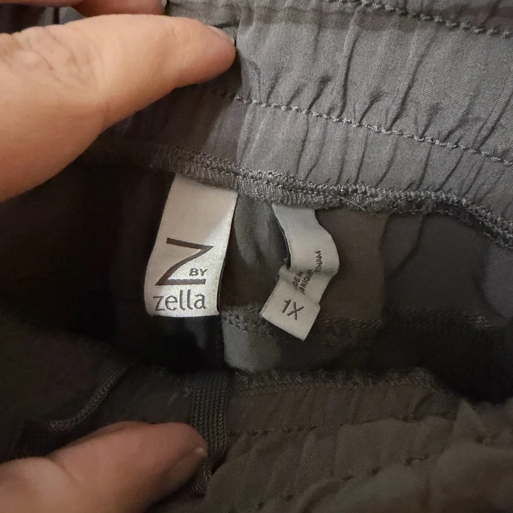 ZELLA grey light weight active‎ shorts grey size 1X